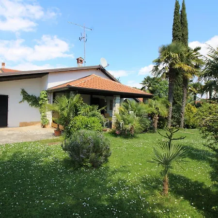 Prázdninový dům Hundefreundliches Mit Mediterranem Garten Und Nur 650 Meter Zum